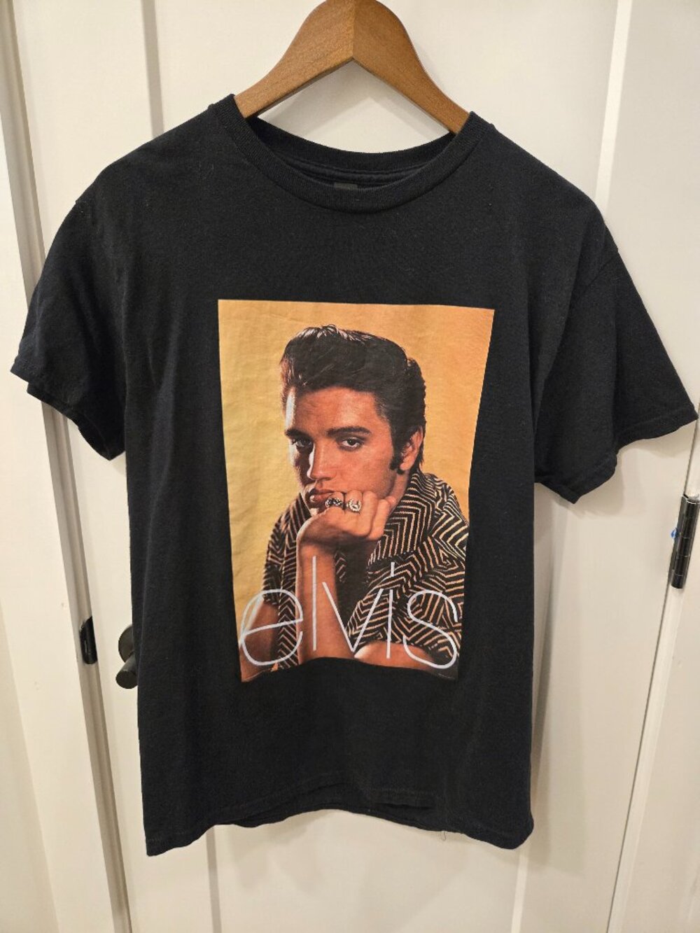 🎸 Elvis Presley Graphic T-Shirt – Black – Gildan Heavy Cotton – Medium – NWOT